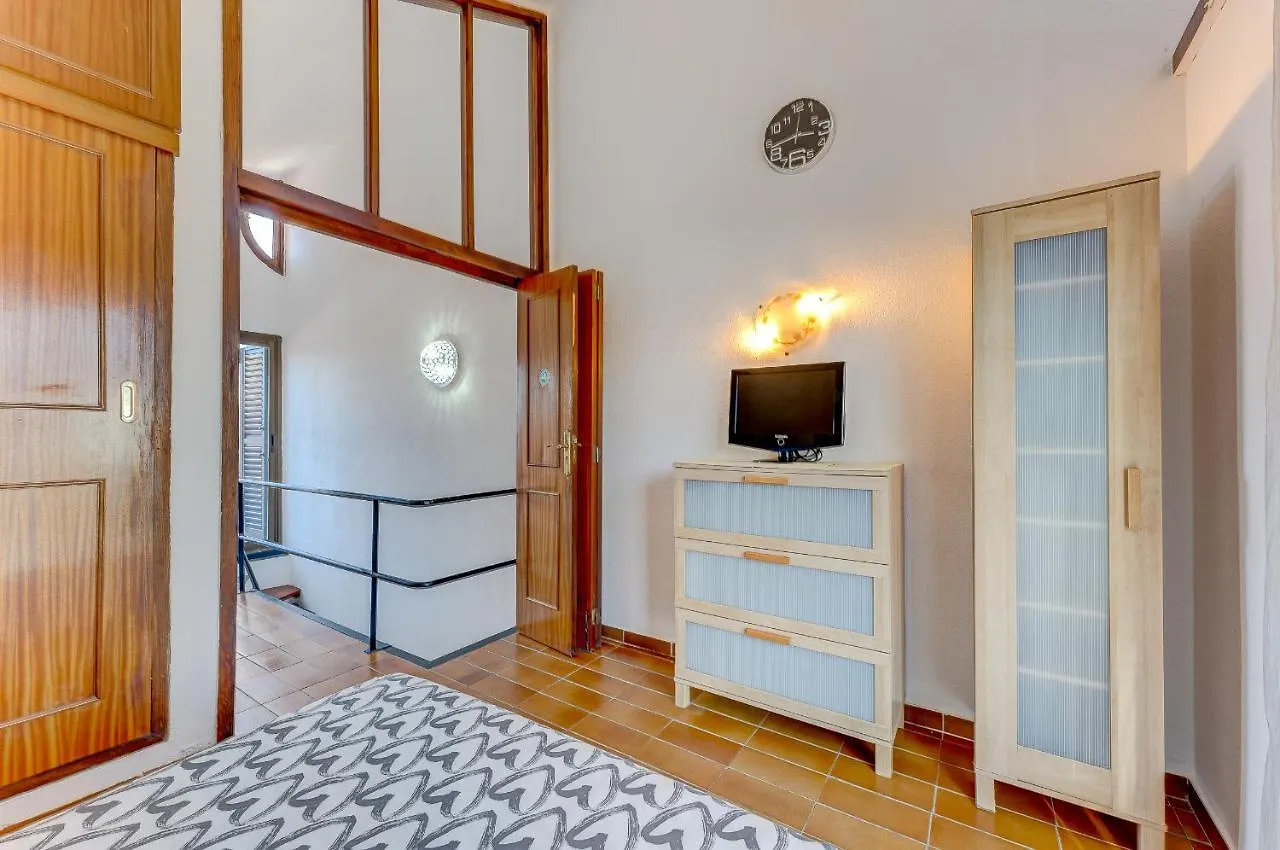 3 Bedrooms Townhouse Lively Area Close To A Beach 아로나 스페인