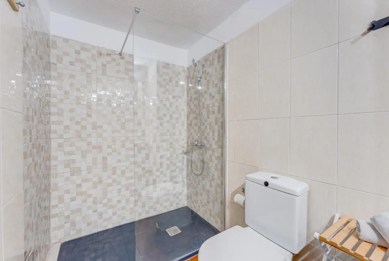 3 Bedrooms Townhouse Lively Area Close To A Beach 아로나 스페인