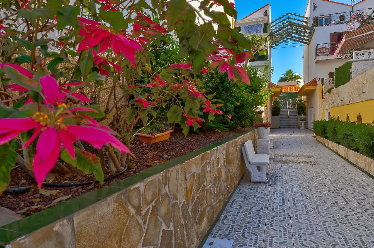 3 Bedrooms Townhouse Lively Area Close To A Beach Arona